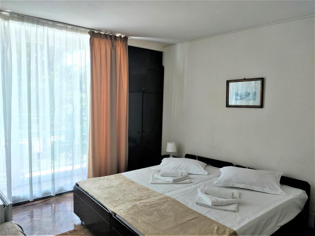 National Hotel 2*